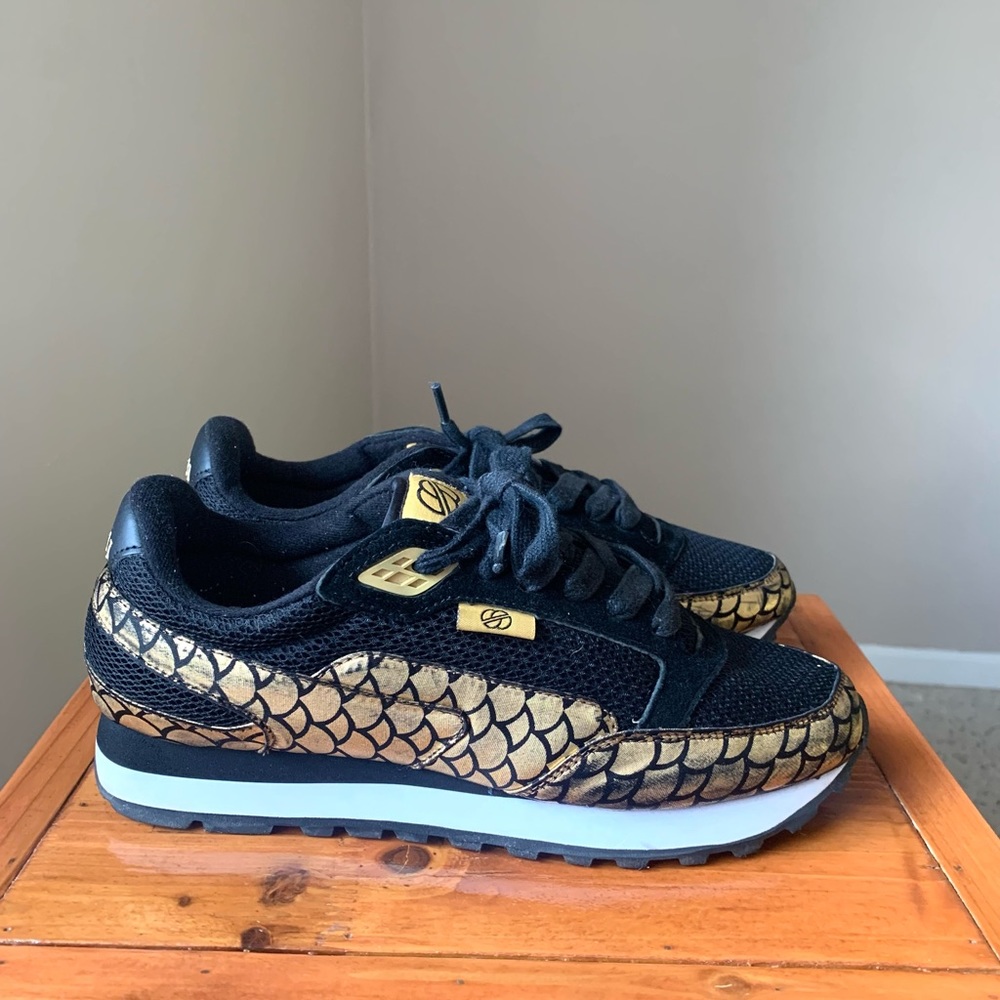 Radii Phuket Runner Black and Gold Shoes/Sneakers